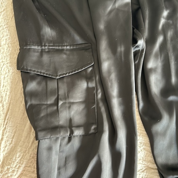 NWT DYNAMITE Satin Izabel trouser - Picture 7 of 8